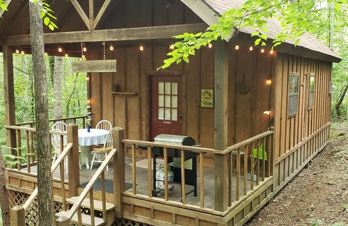 Reliance Cabin | Experience The Woodsman Cabin at Starr Mountain Retreat