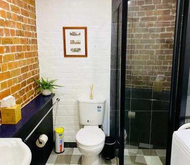Bathurst Apartment | Discover The Wool Store: Family-Friendly 4-Star Retreat