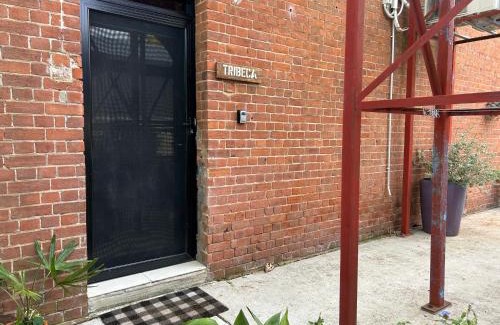 Bathurst Apartment | Discover The Wool Store: Family-Friendly 4-Star Retreat