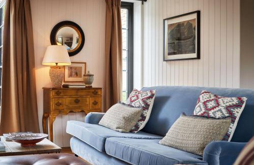 Fakenham House | Pet-Friendly Retreat: The Workshop with 9.6 Guest Rating