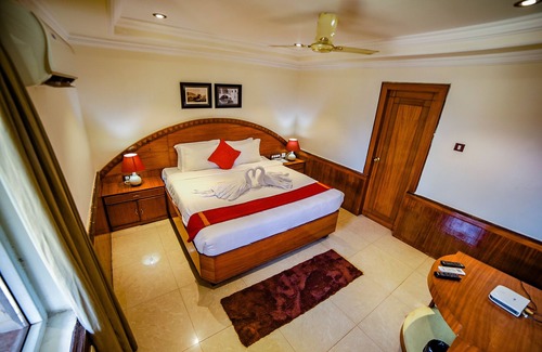 Kiriburu Hotel | Discover The World Barbil: Family-Friendly with Breakfast