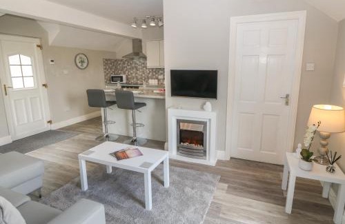Rhyd-y-foel House | Discover The Wren: Family-Friendly Stay with 9.8 Ratings
