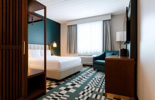 Beverly Hotel | Relax at The Wylie Inn with Beach Access and Pool