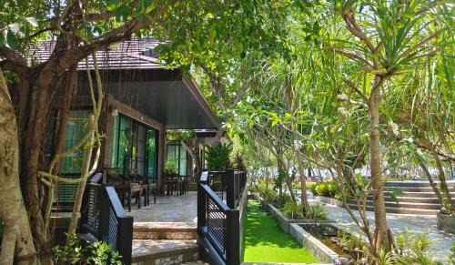 Nuea Khlong Resort | Discover The Wynn Kohjum: Oceanfront, Family-Friendly Escape