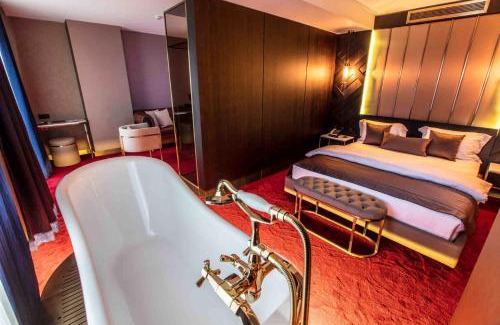 Altınordu Hotel | Relax at The Wyspy Hotel: Family-Friendly with Spa Amenities