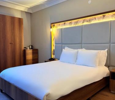 Konak Hotel | Discover The Yalı Konak Hotel İzmir - Pet Friendly Retreat