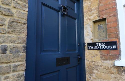 Sherborne House | Pet-Friendly Haven: Discover The Yard House, 4-Star Comfort