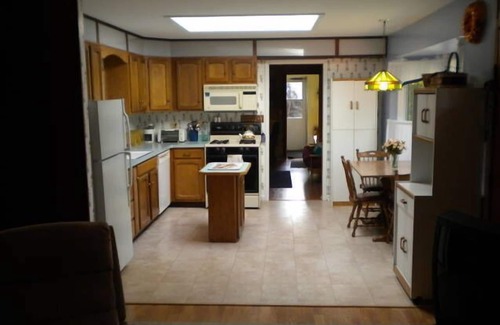 Perry Cottage | Unforgettable Lakeside Rental Near Letchworth State Park