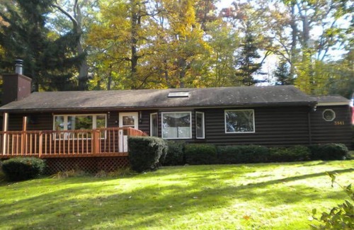 Perry Cottage | Unforgettable Lakeside Rental Near Letchworth State Park