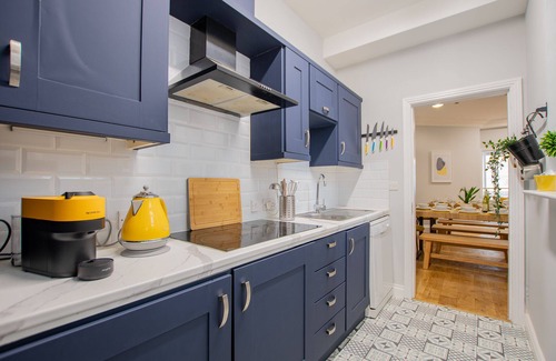City Centre Dublin House | Exceptional Stay at The Yellow Door, Steps from Temple Bar!