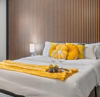 Brentwood Apartment | The Yellow Room