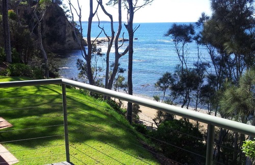 Sunshine Bay House | Experience theCOVE North - Absolute Beachfront Retreat