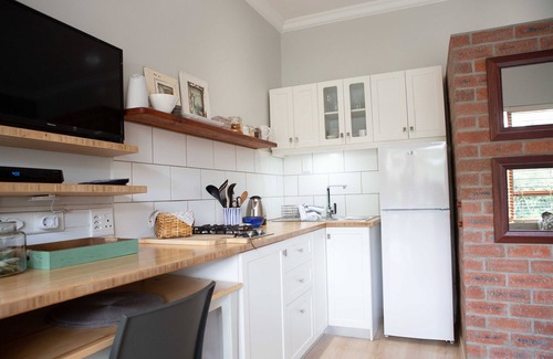 Somerset West Apartment | Top-Rated Theebos Anneline's Self Catering Apartments