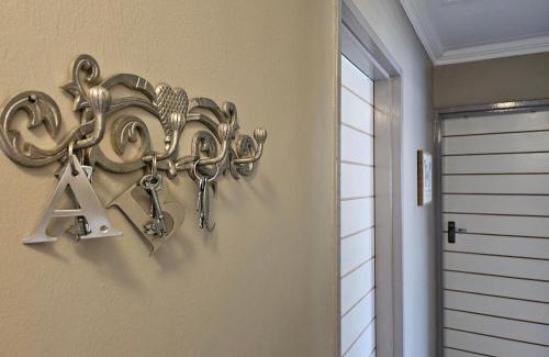 Mmabatho House | Family-Friendly Stay at TheeHost@1924 - Rated 9.7/10
