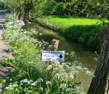 Ockhuizen Bed & Breakfast | Discover @TheLodge: Guest Rated 9.4 with Breakfast & Dining