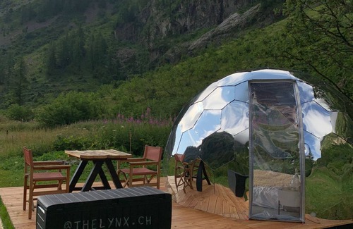 Salvan Cabin | Experience Thelynx.ch: Cozy Dome Retreat in the Alps