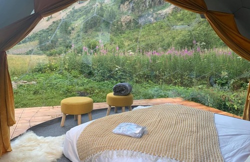 Salvan Cabin | Experience Thelynx.ch: Cozy Dome Retreat in the Alps