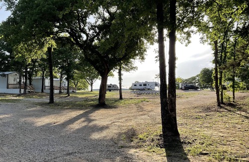 Thackerville Cabin | Cozy Theme Cabin with Lake View and Family-Friendly Amenities