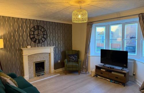 Hopton on Sea House | Theos Nook 4 Bedroom House, Sleeps 6
