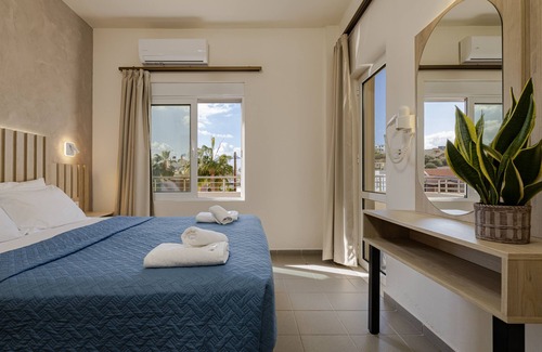 Makrys Tichos House | Guest Rated 10/10 at Theos Village Apartments with Ocean Views