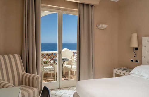Vulcanello Hotel | Indulge at Therasia Resort Sea & Spa - 5-Star Bliss Awaits