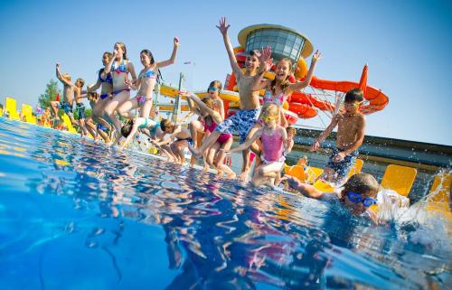 Lutzmannsburg Hotel | Relaxing Retreat at Thermenhotel Kurz with Hot Tub & Breakfast