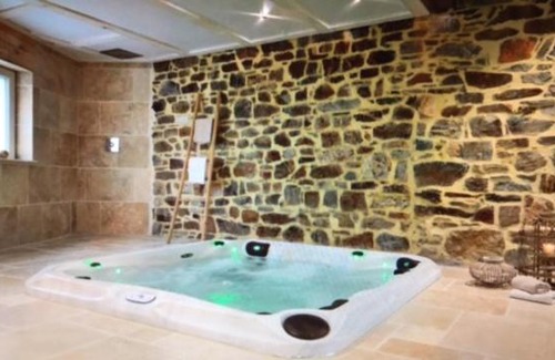 La Reid House | Discover Thermes de la Charmille: Family-Friendly Retreat