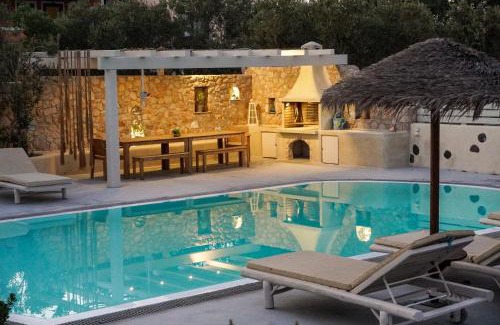 Agia Paraskevi House | Discover Theros Houses Santorini: Oceanfront Bliss Awaits