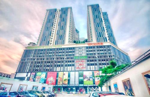 Bunga Paya Pantai Apartment | Experience TheShore: 4-Star Penthouse with Private Pool