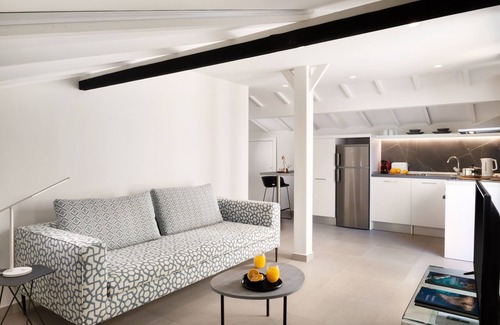 Thessaloniki City Centre Apartment | Pet-Friendly Thess Residences with High Guest Ratings