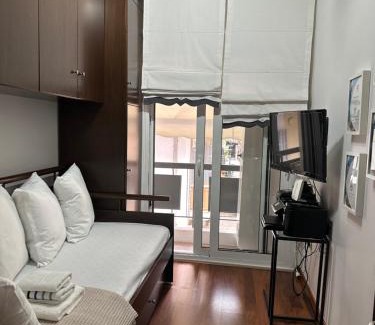 Neapoli-Sykies Apartment | Discover Thessaloniki's Family-Friendly Four Seasons House