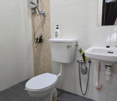 Kampung Permatang Langsat Apartment | Family-Friendly Thetamu Homestay in Kepala Batas - 4 Stars