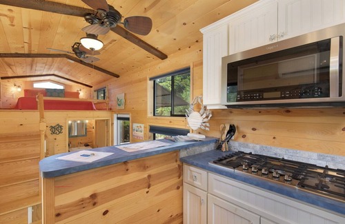 Rainbow CDP Cabin | Explore The Little Beach House at Coral Tree House