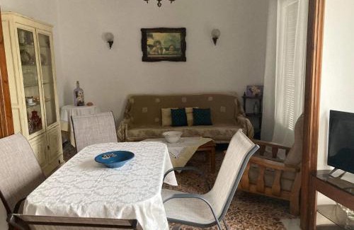 Lokroi Apartment | Family-Friendly Stay at TheTownSquareApartment, Pet Welcome!
