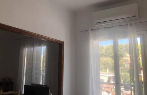Lokroi Apartment | Family-Friendly Stay at TheTownSquareApartment, Pet Welcome!