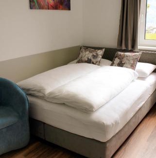 Fuegenberg Apartment | Experience TheView Garden: 4-Star Stay with Pool & Pets