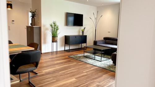 Fuegenberg Apartment | Experience TheView Garden: 4-Star Stay with Pool & Pets