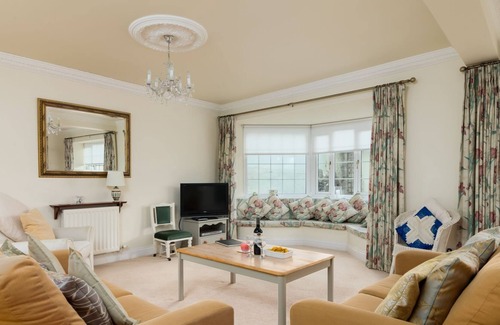 Port Saint Mary Apartment | Thie Fuinnee - sleeps 8