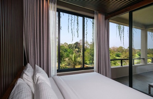 Pahala Maragahawewa Hotel | Family-Friendly Thimbiri Wewa Resort in Wilpattu