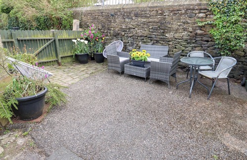 Haworth Cottage | THIMBLE COTTAGE, pet friendly, with a garden in Haworth
