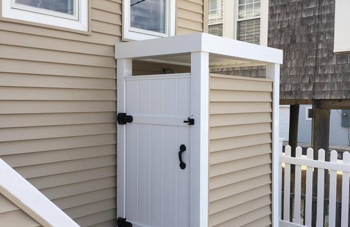 Ship Bottom House | Beachside Retreat with Rooftop Views and Pet-Friendly Amenities