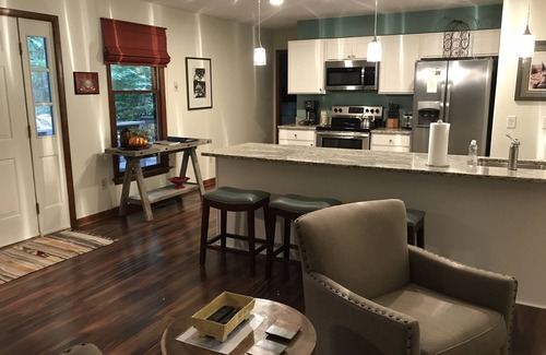 Massanutten Cabin | Idyllic Retreat: Spacious Cabin with Kitchen & Breakfast