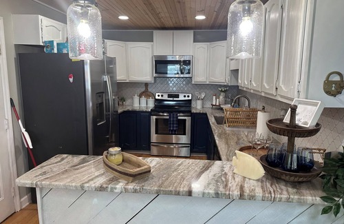 Cook Springs House | Relaxing 4-Bedroom Retreat on Peaceful Logan Martin Lake
