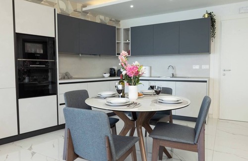 Qawra Apartment | Cozy 1-Bedroom Apartment in San Pawl il-Baħar