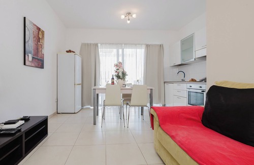 Tower Road Apartment | This apartment is a 2 bedroom(s), 1 bathrooms, located in Tas-Sliema, Malta.