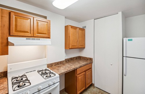 Downtown Harrisburg Apartment | Modern 2-Bedroom Apartment with Pool in Harrisburg, PA