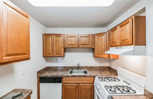 Downtown Harrisburg Apartment | Modern 2-Bedroom Apartment with Pool in Harrisburg, PA