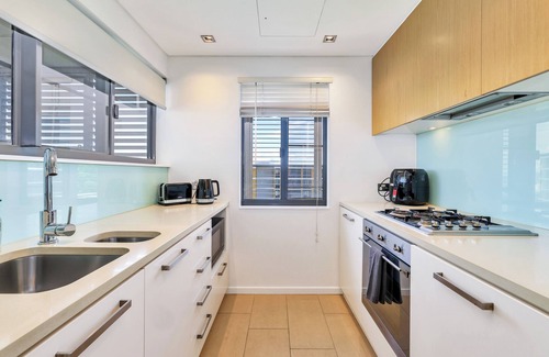 Warf Precinct Apartment | This apartment is a 2 bedroom(s), 2 bathrooms, located in Darwin City, NT.