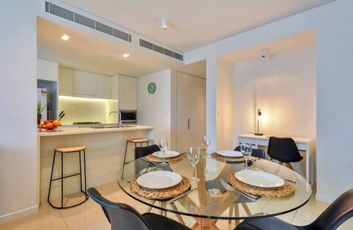 Darwin City Centre Apartment | This apartment is a 2 bedroom(s), 2.5 bathrooms, located in Darwin City, NT.