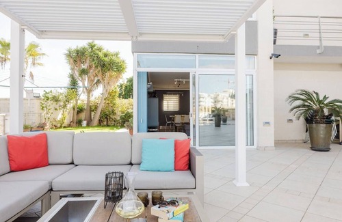 Mellieħa Heights Apartment | This apartment is a 2 bedroom(s), 1 bathrooms, located in Il-Mellieħa, null.